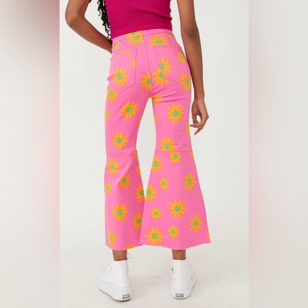 Free People Pink Lipstick Combo Floral Print High Rise Flare Jeans Women’s 28 - Picture 13 of 13